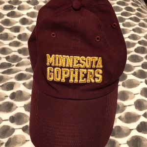 Minnesota Gopher maroon hat
